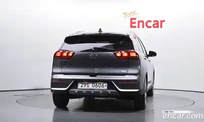 Kia Niro 2017 1.6 Автомат в Москве № 134166, миниатюра 5