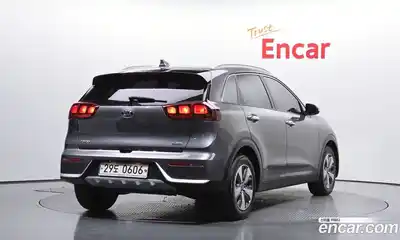 Kia Niro 2017 1.6 Автомат в Москве № 134166, миниатюра 6