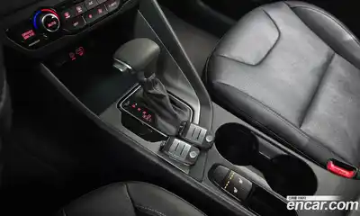 Kia Niro 2017 1.6 Автомат в Москве № 134166, миниатюра 7