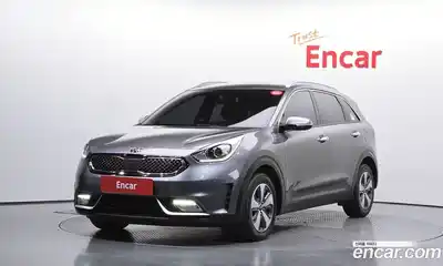 Kia Niro 2017 1.6 Автомат в Москве № 134166, миниатюра 10