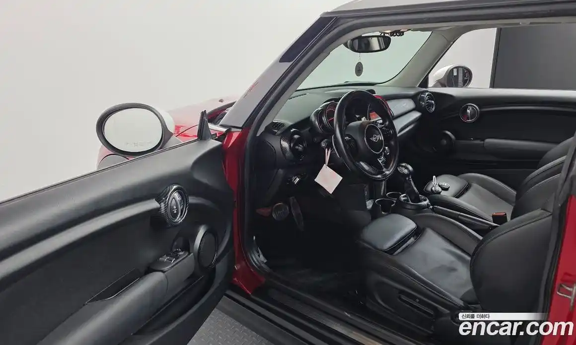 Mini Cooper 2015 1.5 Автомат в Москве № 135555, фото 11