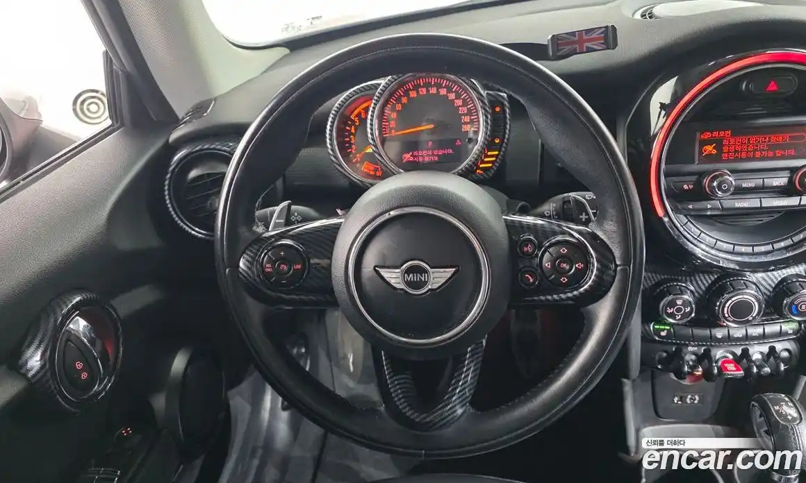 Mini Cooper 2015 1.5 Автомат в Москве № 135555, фото 14