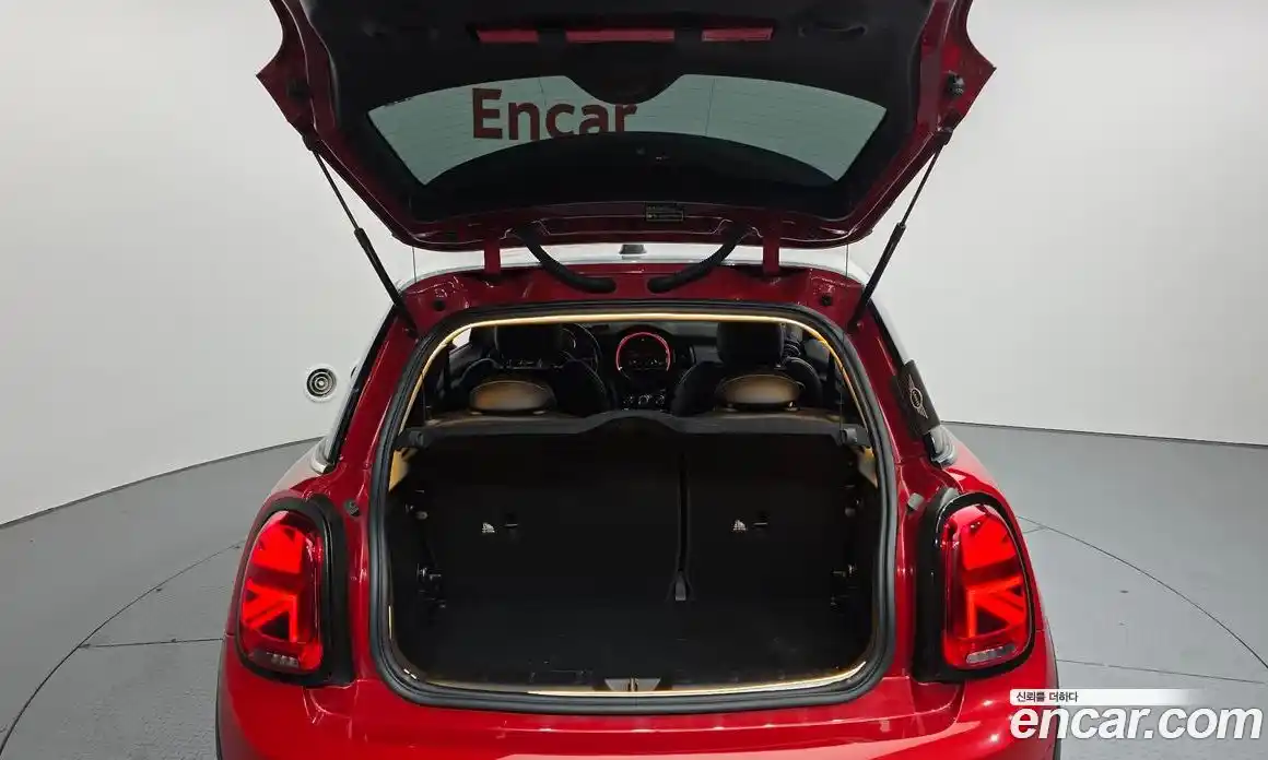 Mini Cooper 2015 1.5 Автомат в Москве № 135555, фото 20