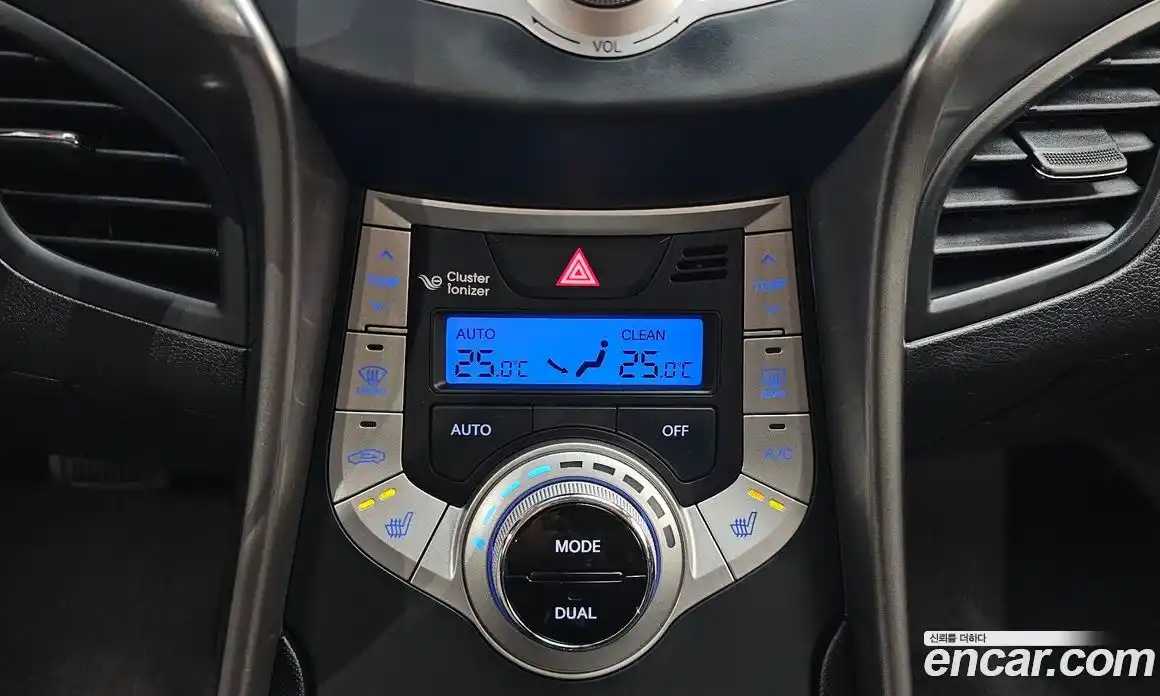 Hyundai Avante 2012 1.6 Автомат в Москве № 135596, фото 15