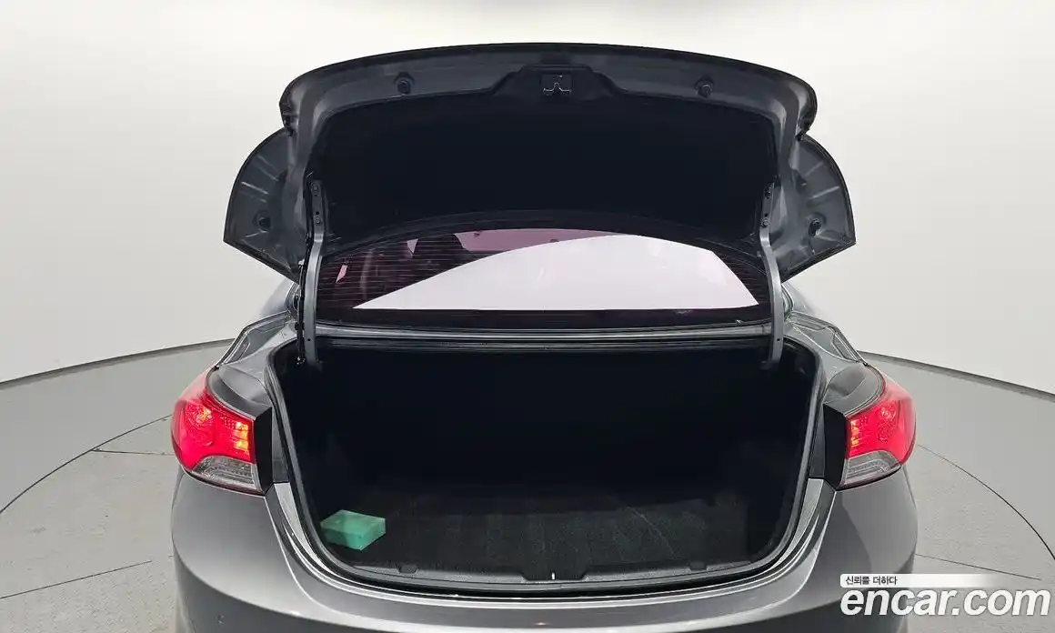 Hyundai Avante 2012 1.6 Автомат в Москве № 135596, фото 20