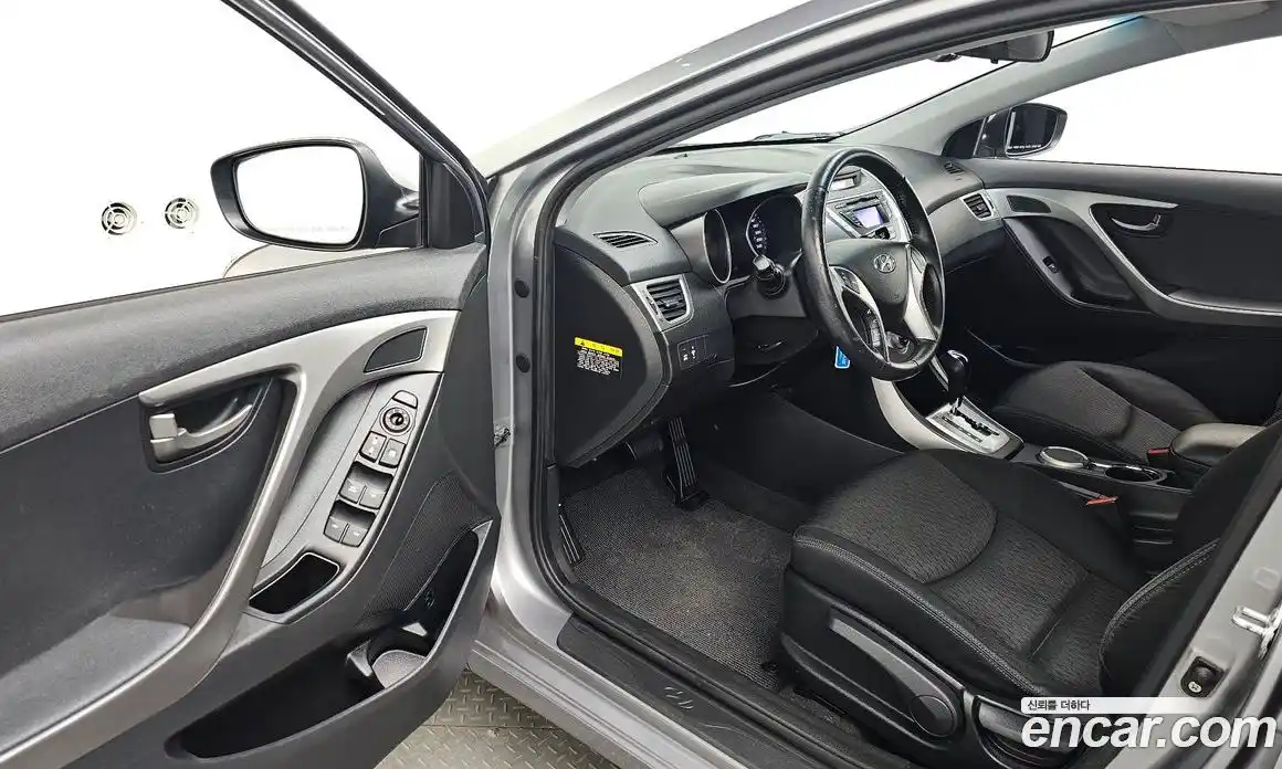 Hyundai Avante 2012 1.6 Автомат в Москве № 135596, фото 10