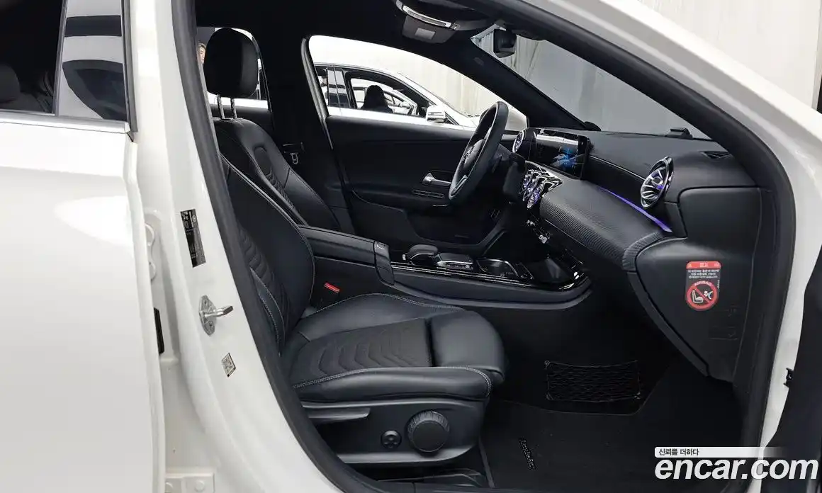 Mercedes-Benz A-Class 2020 2.0 Автомат в Москве № 137489, фото 18