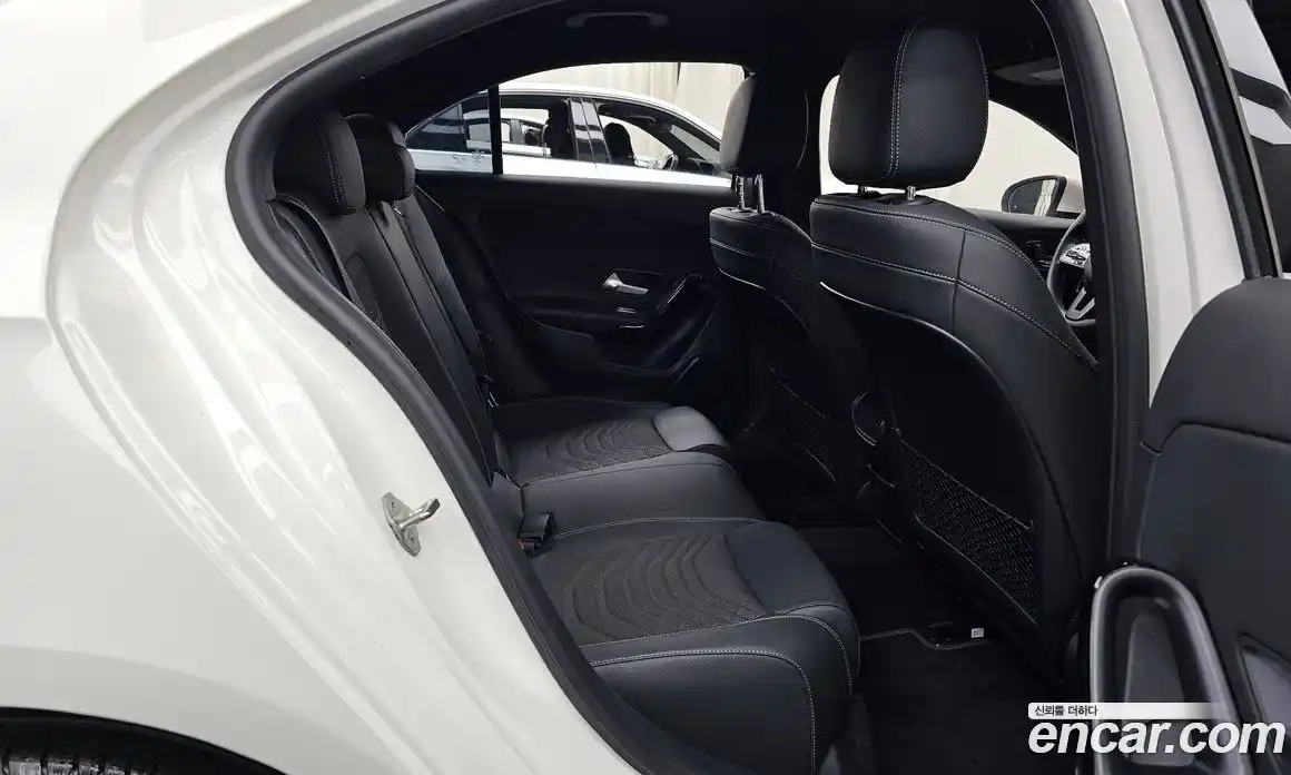 Mercedes-Benz A-Class 2020 2.0 Автомат в Москве № 137489, фото 7