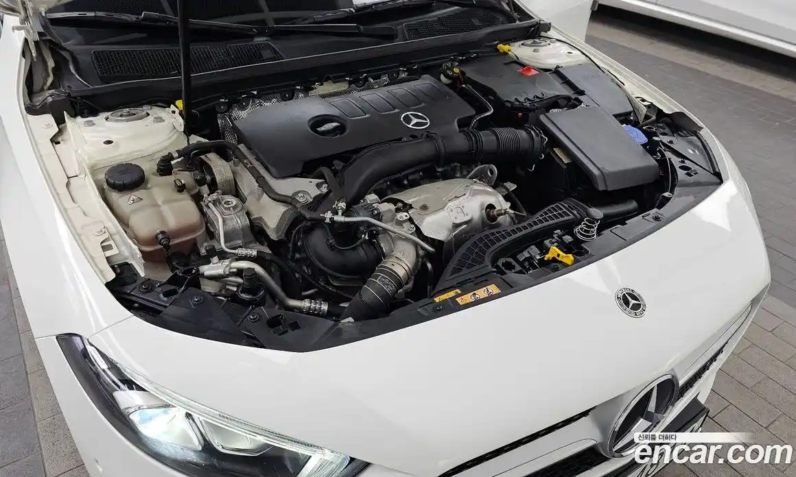 Mercedes-Benz A-Class 2020 2.0 Автомат в Москве № 137489, фото 9