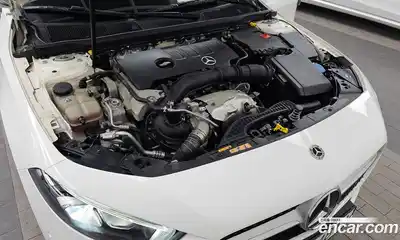 Mercedes-Benz A-Class 2020 2.0 Автомат в Москве № 137489, миниатюра 9