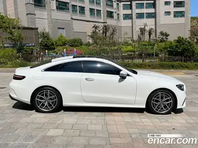 Mercedes-Benz E-Class 2022 2.0 Автомат в Москве № 139232, миниатюра 11