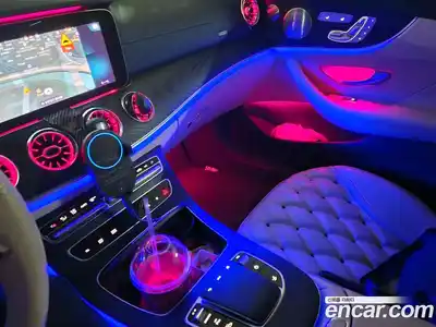 Mercedes-Benz E-Class 2022 2.0 Автомат в Москве № 139232, миниатюра 4