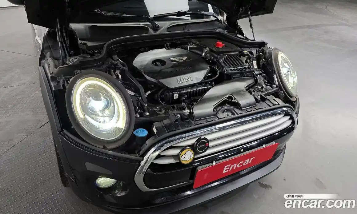 Mini Cooper 2015 1.5 Автомат в Москве № 140524, фото 13