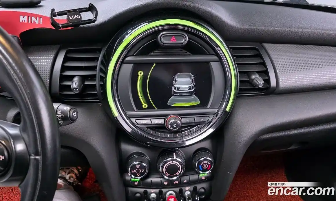 Mini Cooper 2015 1.5 Автомат в Москве № 140524, фото 18