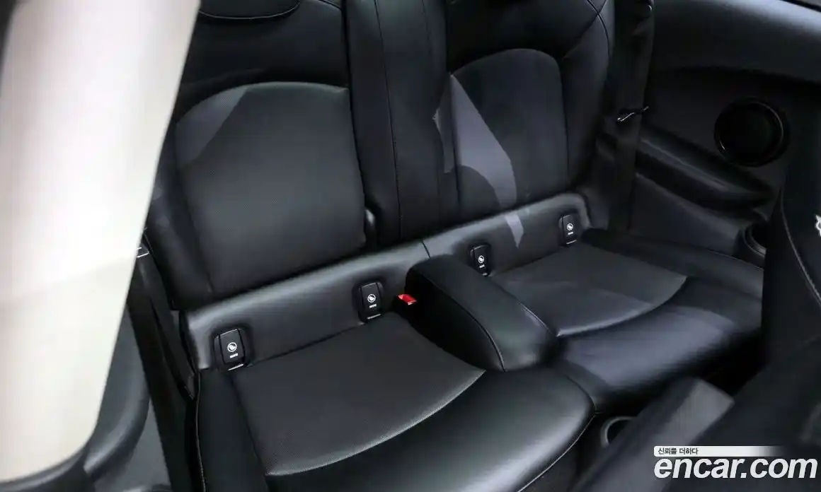 Mini Cooper 2015 1.5 Автомат в Москве № 140524, фото 9