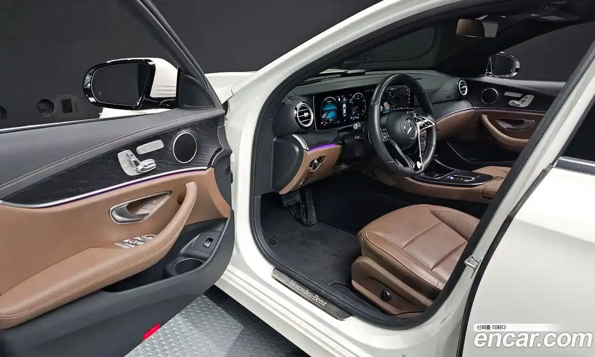 Mercedes-Benz E-Class 2023 2.0 Автомат в Москве № 142086, фото 11