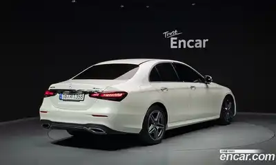 Mercedes-Benz E-Class 2023 2.0 Автомат в Москве № 142086, миниатюра 2