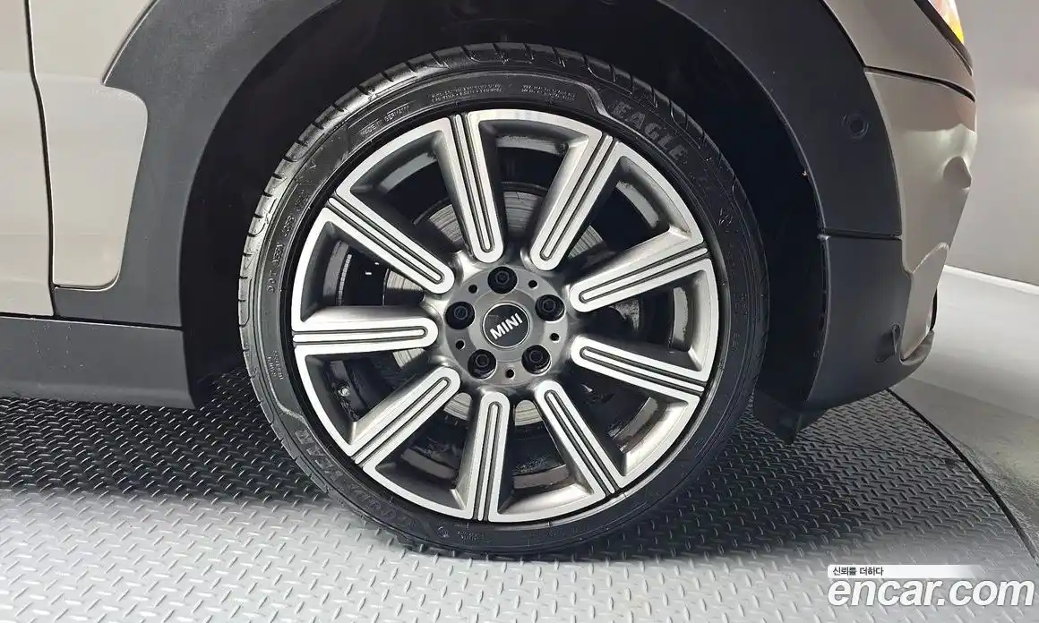 Mini Clubman 2023 2.0 Автомат в Москве № 142441, фото 7