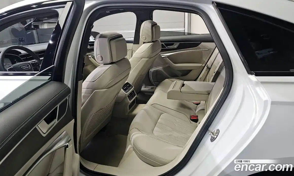 Audi A6 2025 2.0 Автомат в Москве № 147226, фото 11