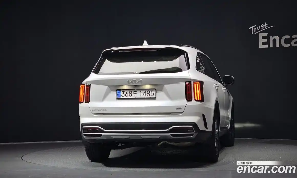 Kia Sorento 2023 1.6 Автомат в Москве № 14723, фото 4