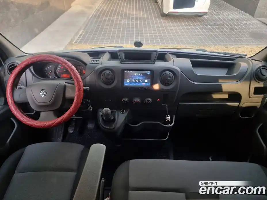 Renault Master 2019 2.3 Механическая в Москве № 151975, фото 5
