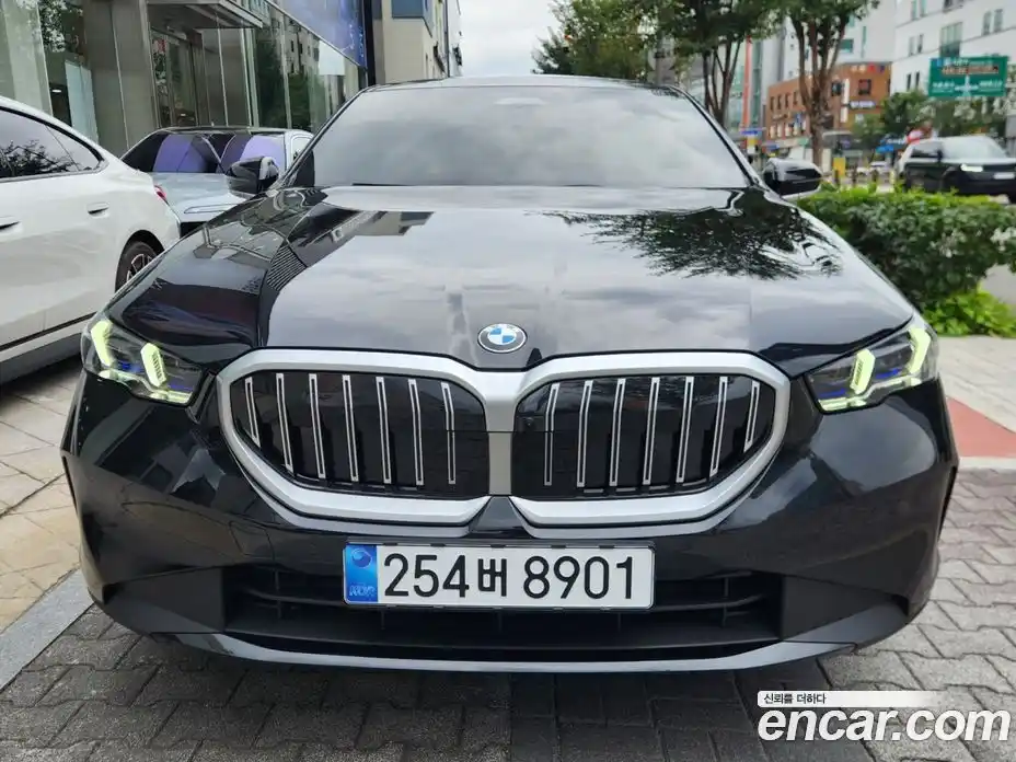 BMW 5-Series 2025 2.0 Автомат в Москве № 153136, фото 1