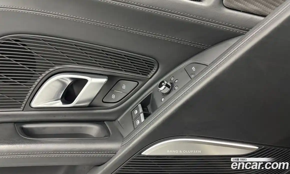 Audi R8 2017 5.2 Автомат в Москве № 155540, фото 16