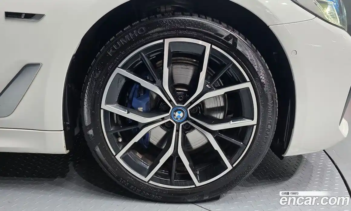 BMW 5-Series 2023 2.0 Автомат в Москве № 157422, фото 4