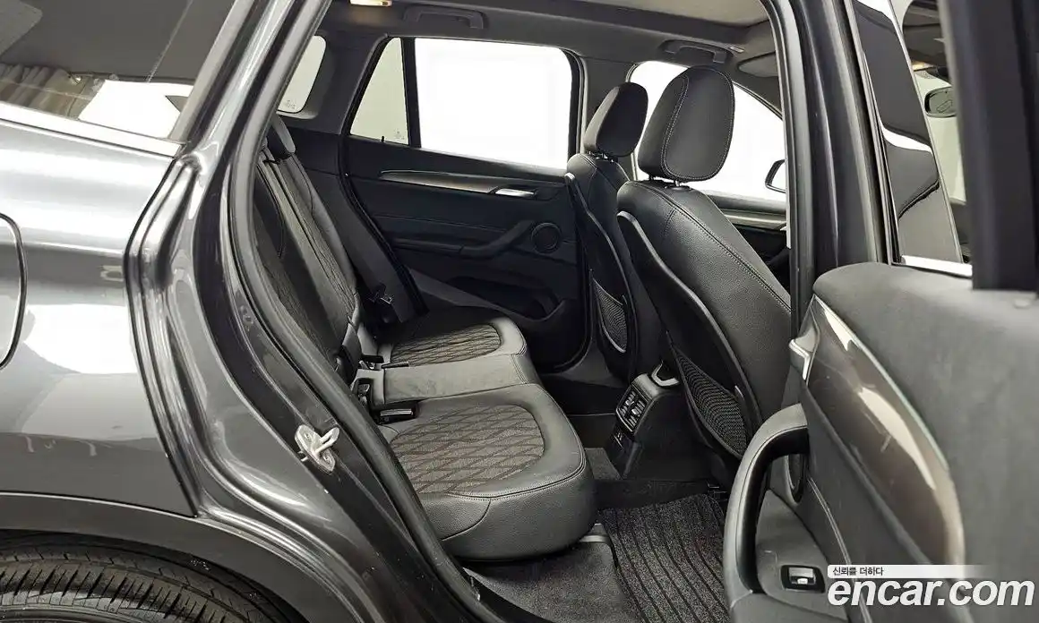 BMW X1 2021 2.0 Автомат в Москве № 158359, фото 3