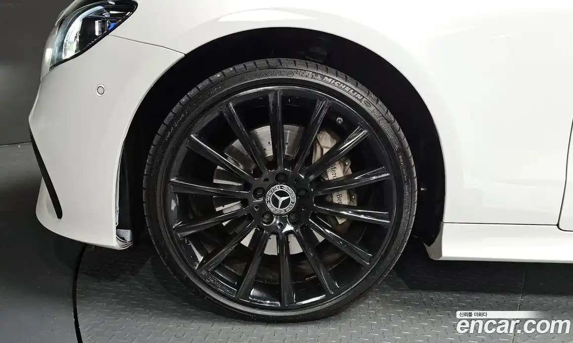 Mercedes-Benz E-Class 2022 3.0 Автомат в Москве № 160621, фото 5