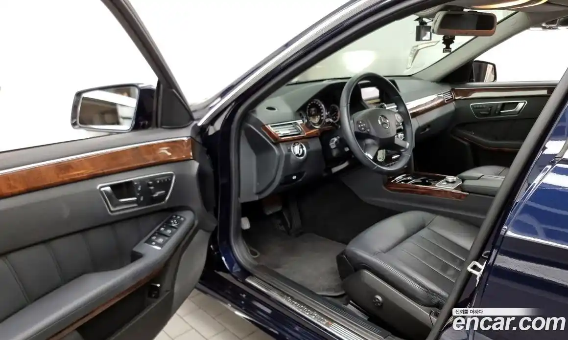 Mercedes-Benz E-Class 2012 3.5 Автомат в Москве № 160733, фото 8