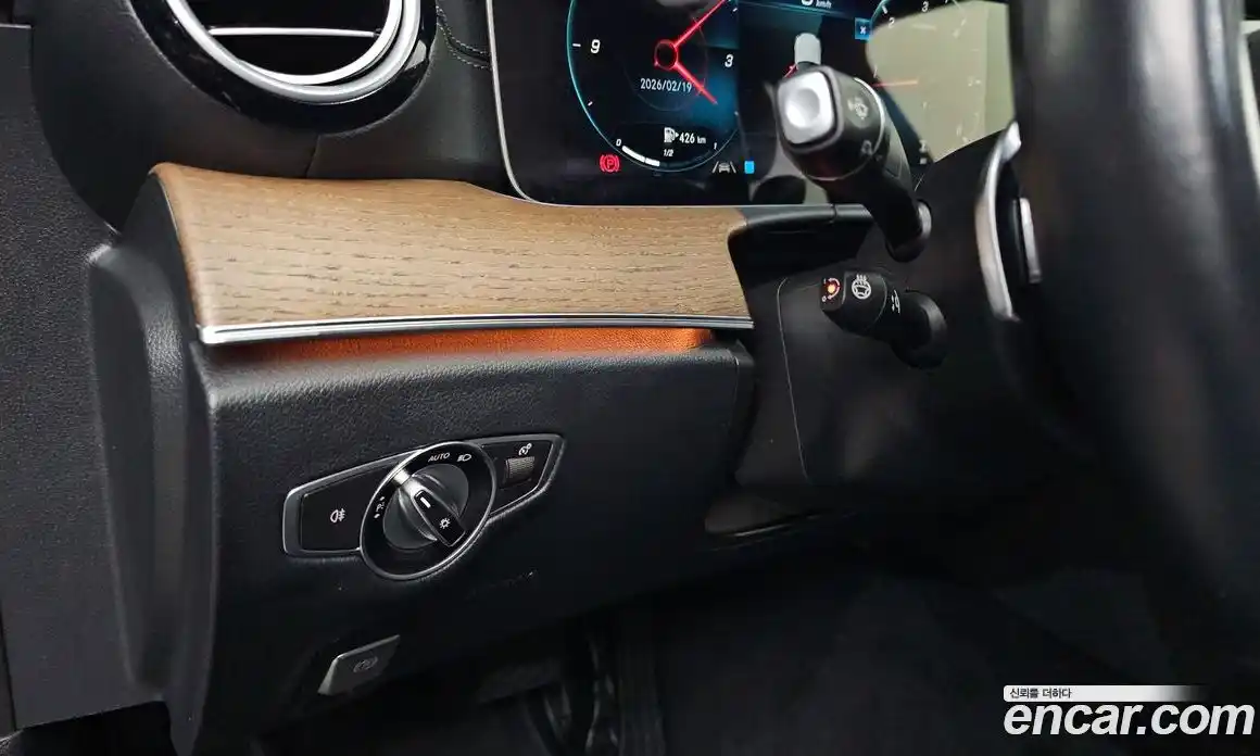 Mercedes-Benz E-Class 2022 1.9 Автомат в Москве № 161262, фото 19