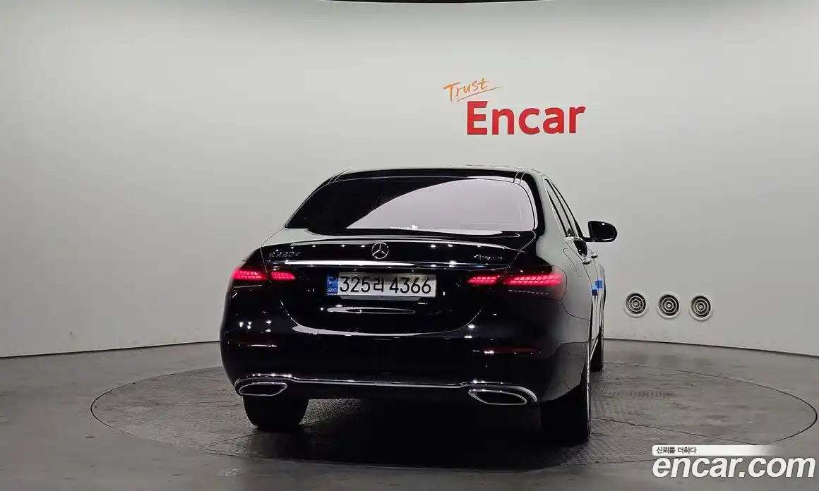 Mercedes-Benz E-Class 2022 1.9 Автомат в Москве № 161262, фото 3