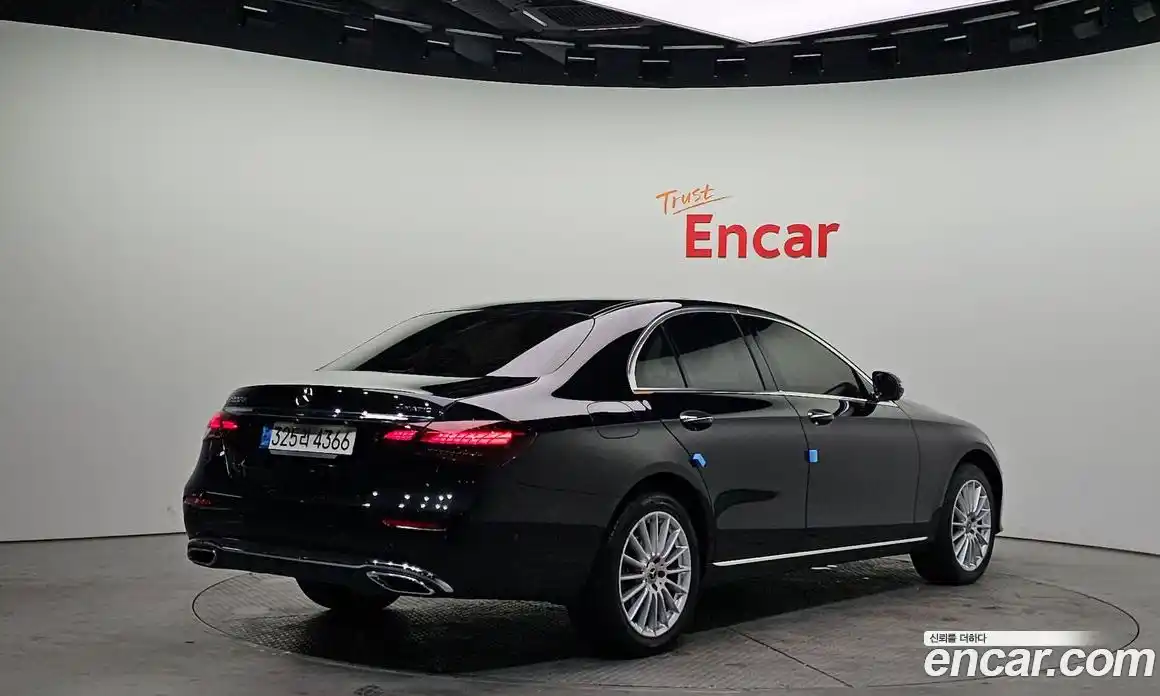 Mercedes-Benz E-Class 2022 1.9 Автомат в Москве № 161262, фото 4