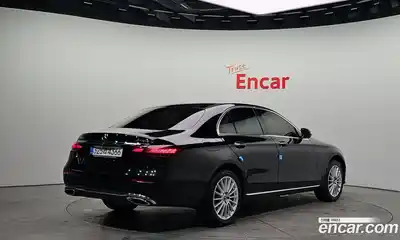 Mercedes-Benz E-Class 2022 1.9 Автомат в Москве № 161262, миниатюра 4