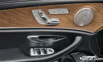 Mercedes-Benz E-Class 2022 1.9 Автомат в Москве № 161262, миниатюра 10