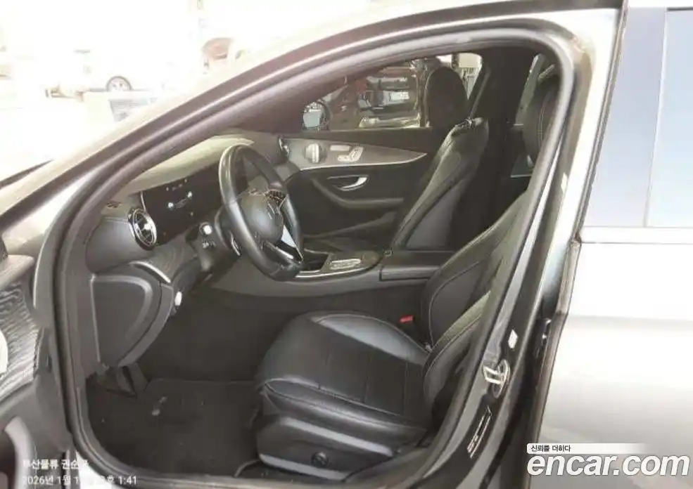 Mercedes-Benz E-Class 2022 2.0 Автомат в Москве № 162120, фото 4