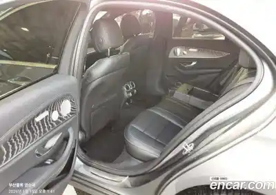 Mercedes-Benz E-Class 2022 2.0 Автомат в Москве № 162120, миниатюра 10