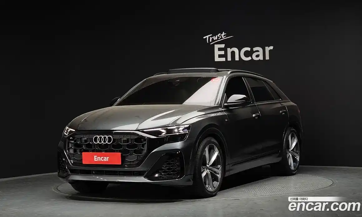 Audi Q8 2025 3.0 Автомат в Москве № 162304, фото 1