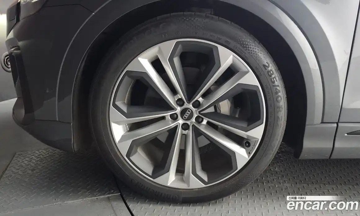 Audi Q8 2025 3.0 Автомат в Москве № 162304, фото 5