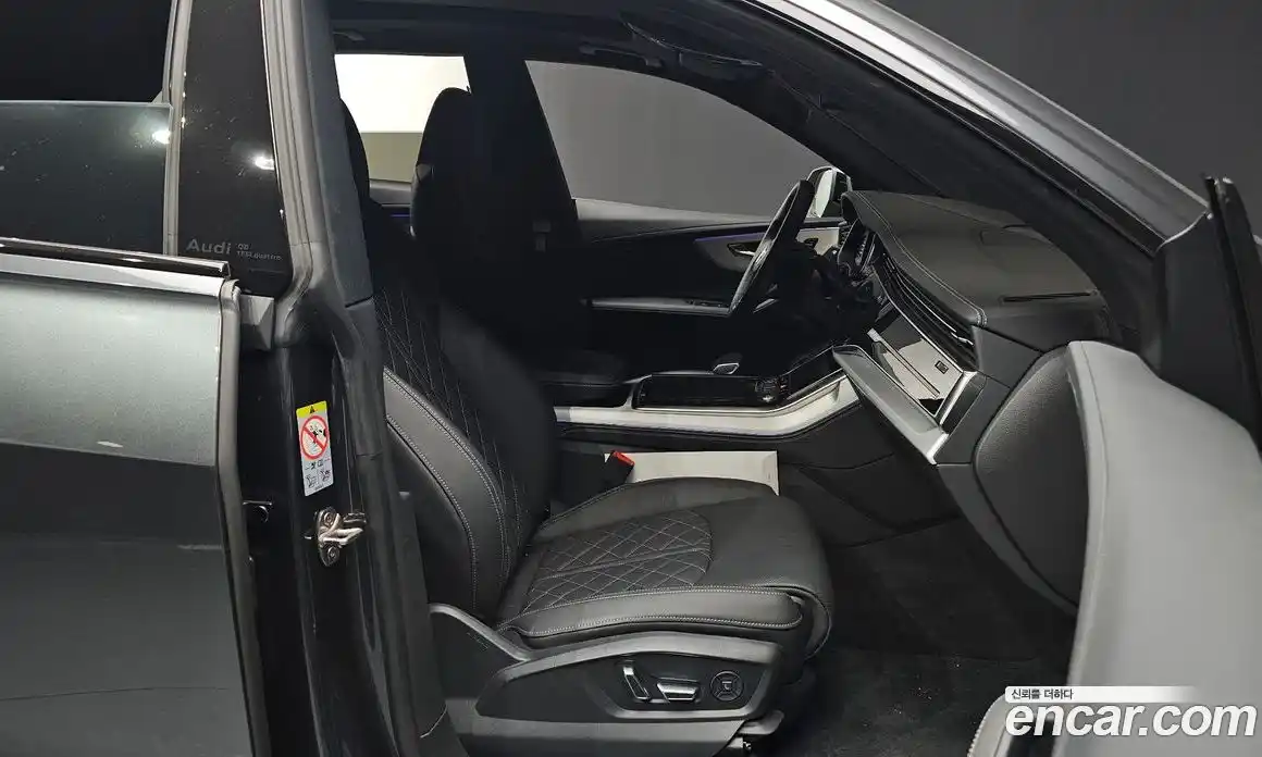 Audi Q8 2025 3.0 Автомат в Москве № 162304, фото 10