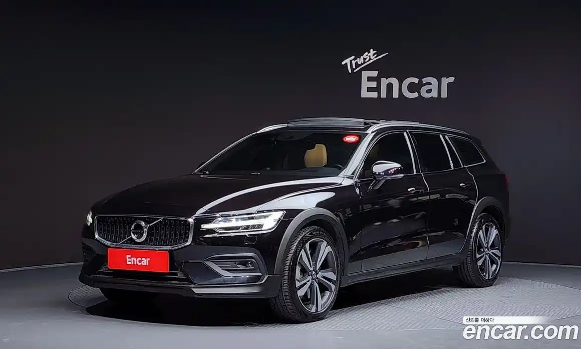 Volvo V60 2021 2.0 Автомат в Москве № 164344, фото 19