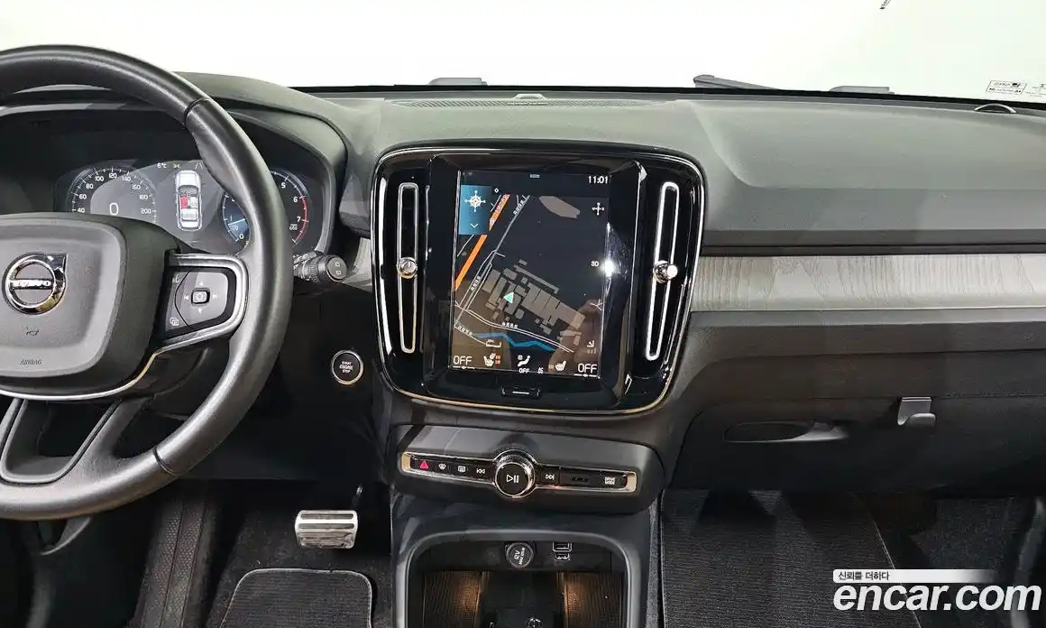 Volvo XC40 2021 2.0 Автомат в Москве № 164424, фото 11