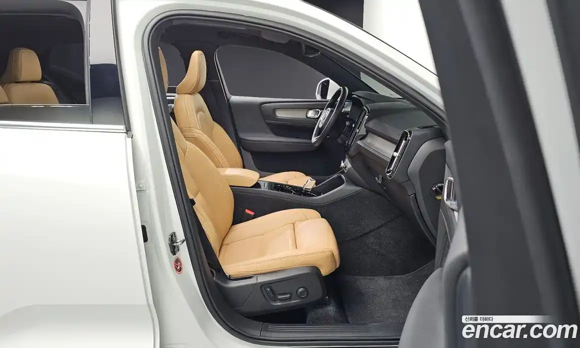 Volvo XC40 2021 2.0 Автомат в Москве № 164424, фото 20