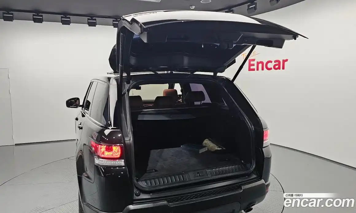 Land Rover Range-Rover Sport 2017 3.0 Автомат в Москве № 166393, фото 20