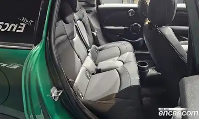 Mini Cooper 2020 1.5 Автомат в Москве № 166936, миниатюра 2