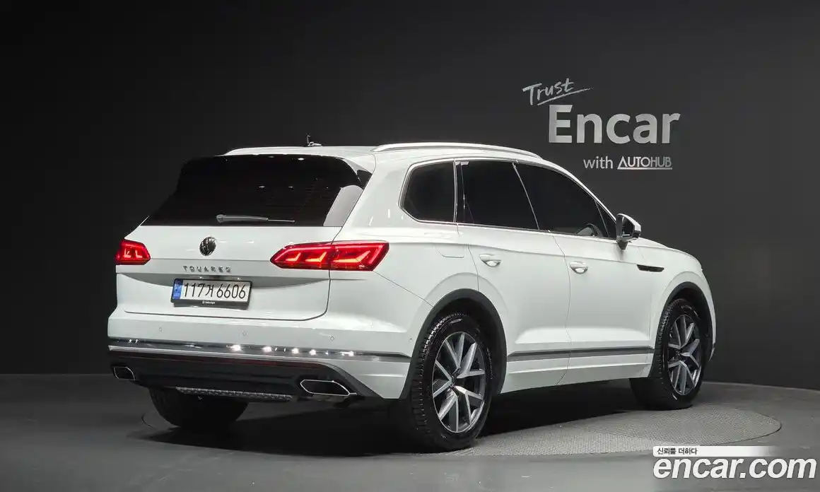 Volkswagen Touareg 2022 3.0 Автомат в Москве № 168846, фото 3