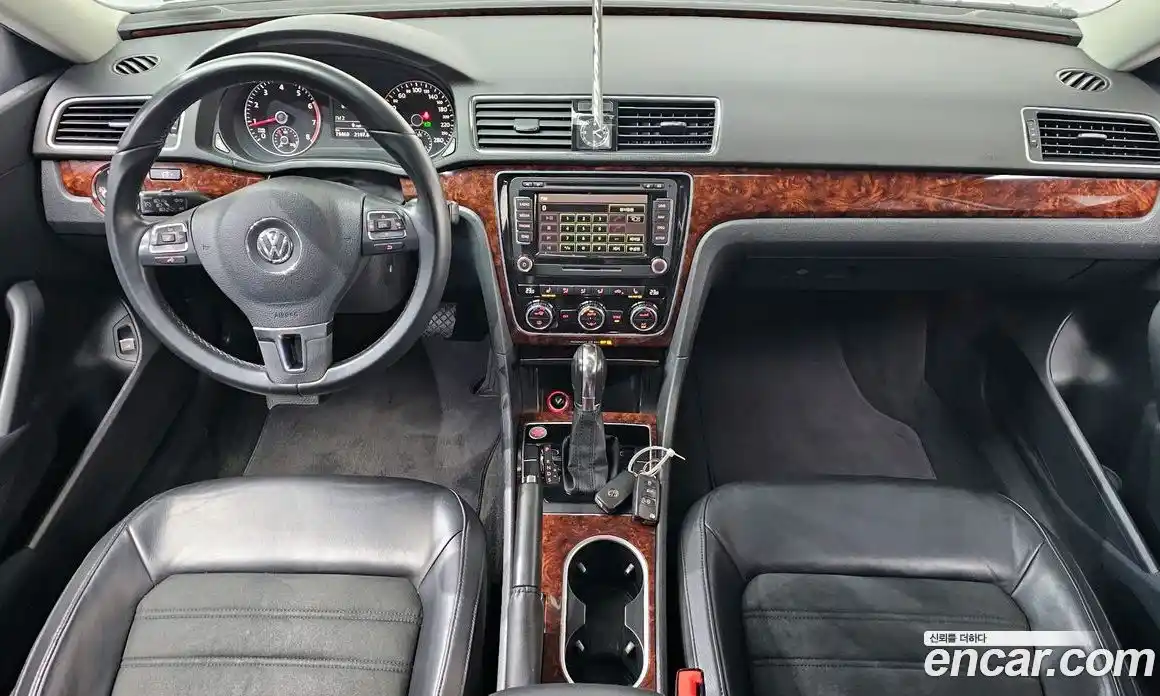 Volkswagen Passat 2013 2.5 Автомат в Москве № 168884, фото 16