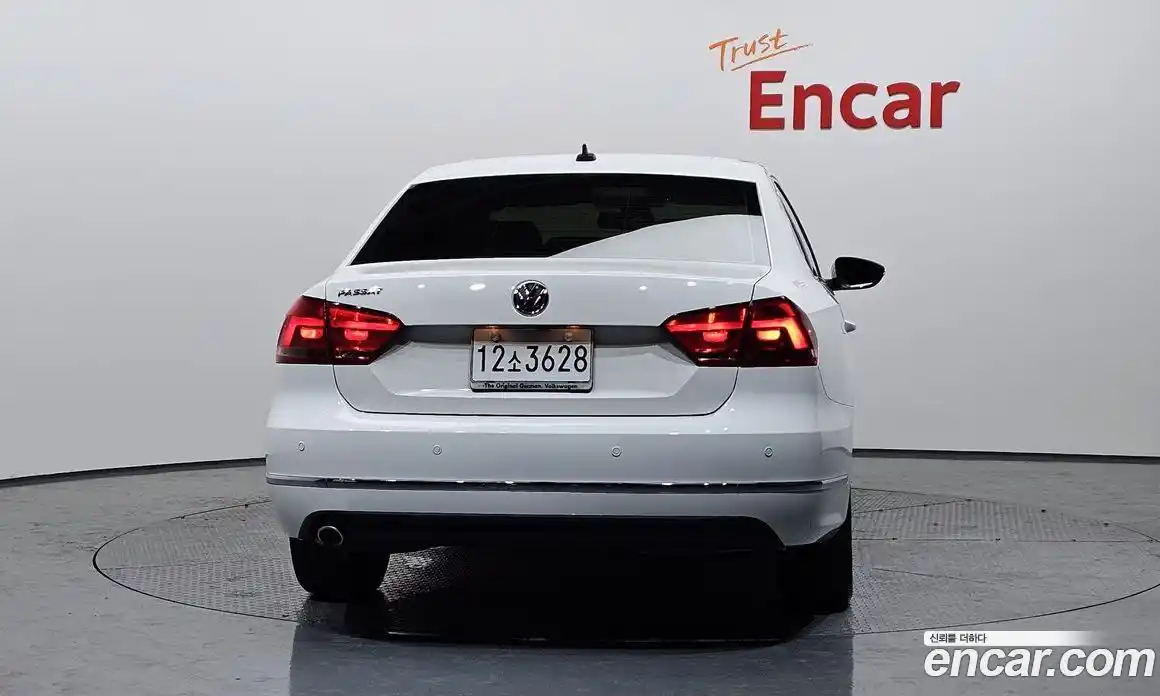 Volkswagen Passat 2013 2.5 Автомат в Москве № 168884, фото 8