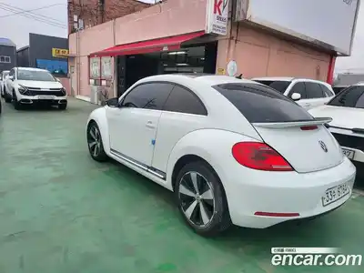 Volkswagen Beatle 2015 2.0 Автомат в Москве № 169283, миниатюра 4